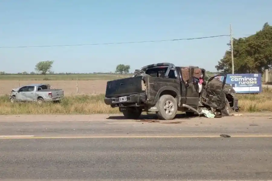 Grave accidente en la ruta: una pareja joven y su bebé de 6 meses en estado delicado por choque entre camionetas 