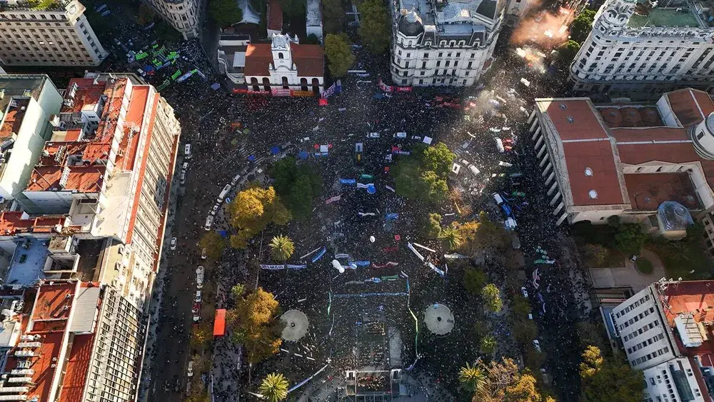 Plaza de Mayo, colmada durante la Cuarta Marcha Federal Universitaria. 

DIB.