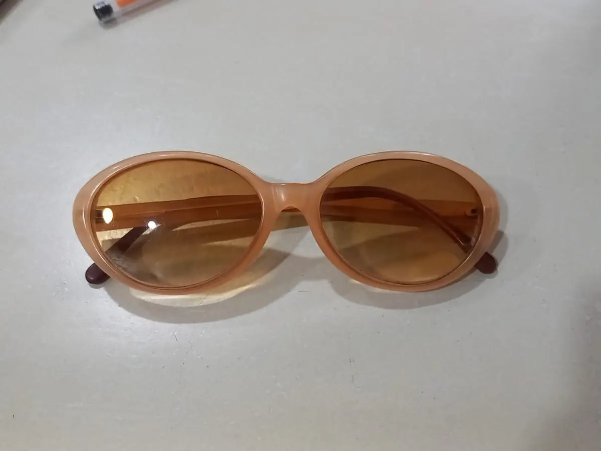 Hallaron lentes de sol con aumento