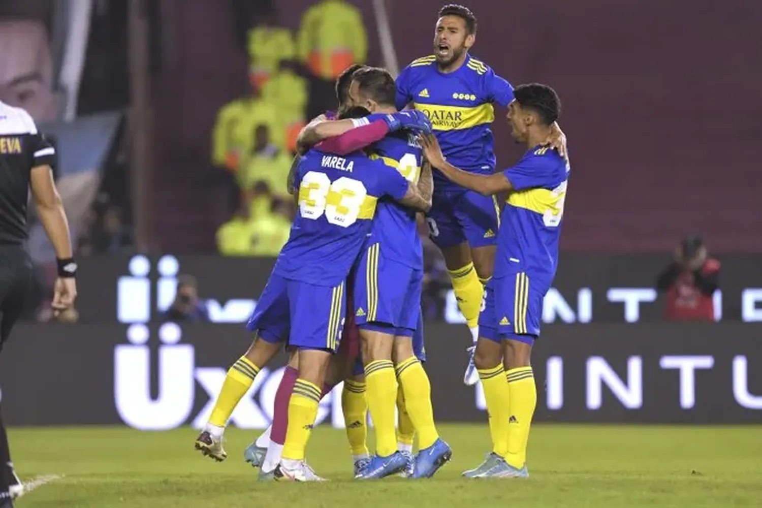 Boca casi no generó chances, pero fue más efectivos en los penales que Racing y jugará la final de la Copa de la Liga Profesional.