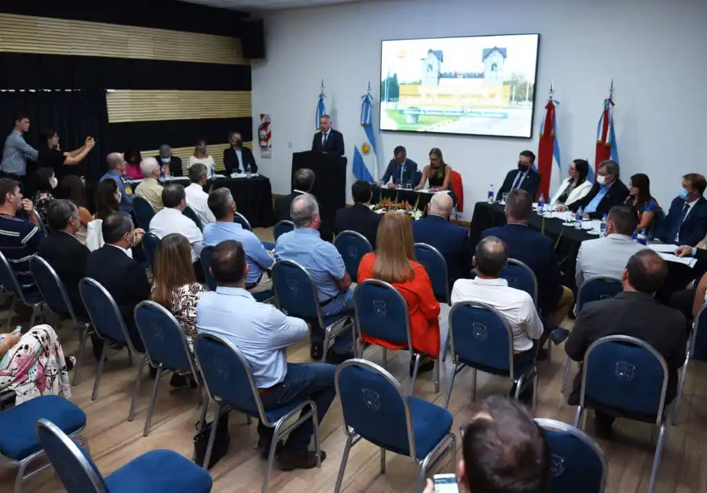 Schneider agradeció a los crespenses ‘por el esfuerzo como comunidad para afrontar y transitar tiempos que no son fáciles’