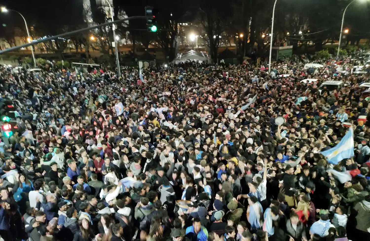 VIDEO: El festejo multitudinario en las calles de la ciudad