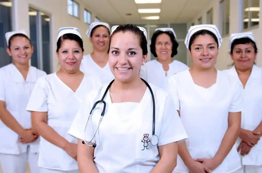 Enfermería: la relegada profesión de la salud con alta demanda laboral