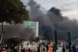 Encapuchados se tomaron la Universidad Industrial de Santander (+ Video)