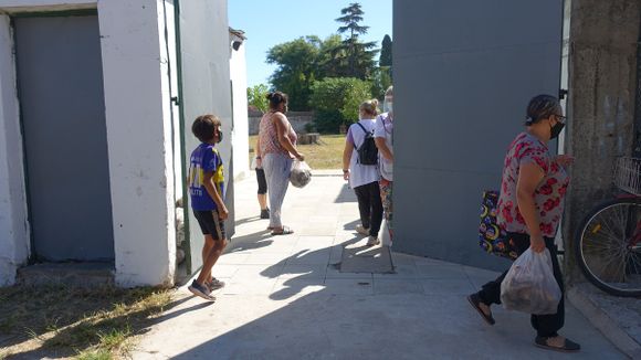 Continuará la distribución de alimentos en las escuelas: qué recibieron en la última entrega