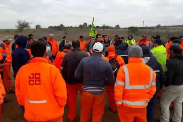 Paralizaron la obra en la Autovía 18 y piden la intervención de Trabajo