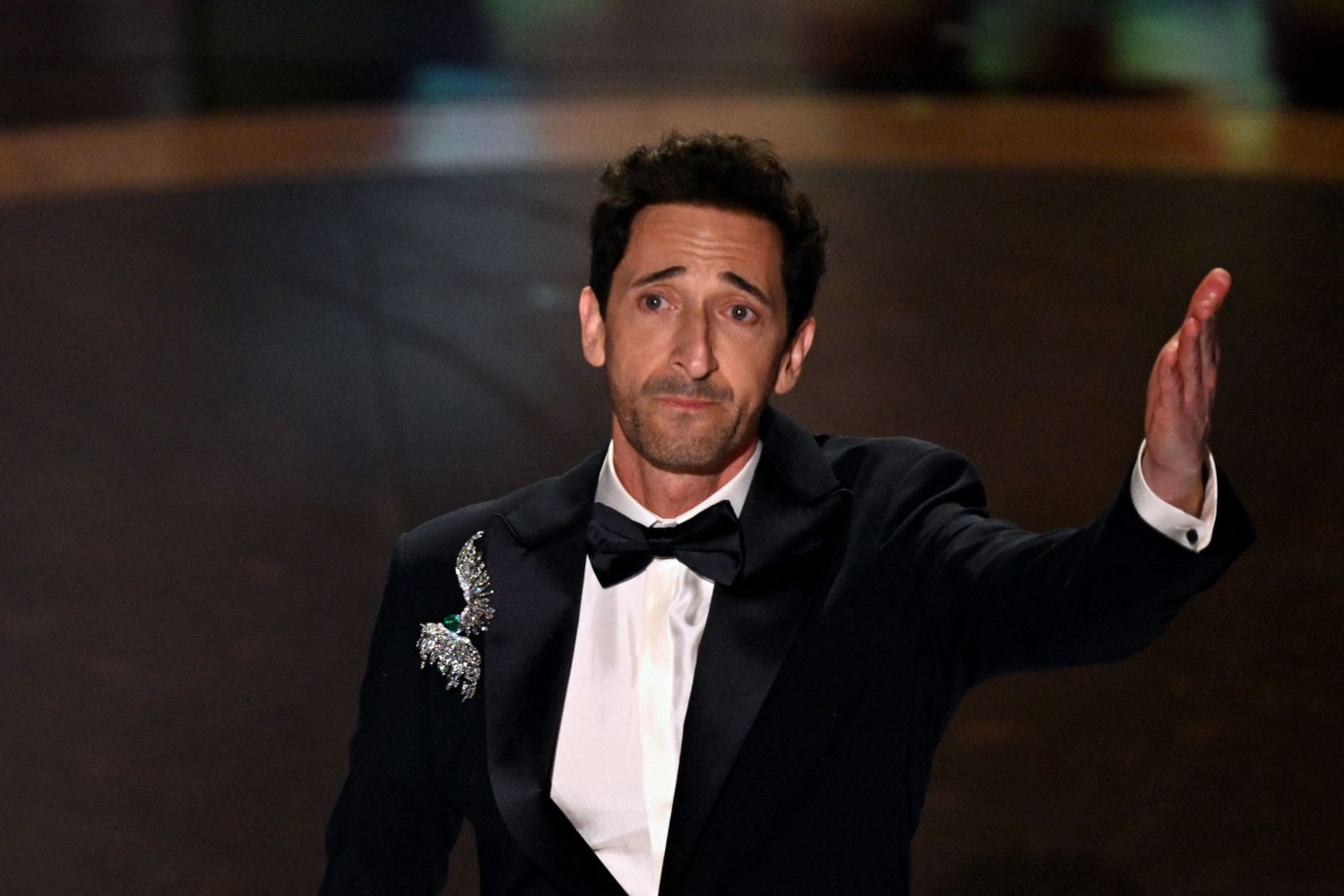 Adrien Brody se hizo viral por lanzar el chicle a su novia antes de recoger el Oscar
