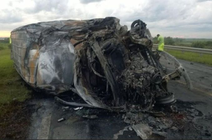 Un hombre murió en un terrible accidente en el puente Rosario-Victoria