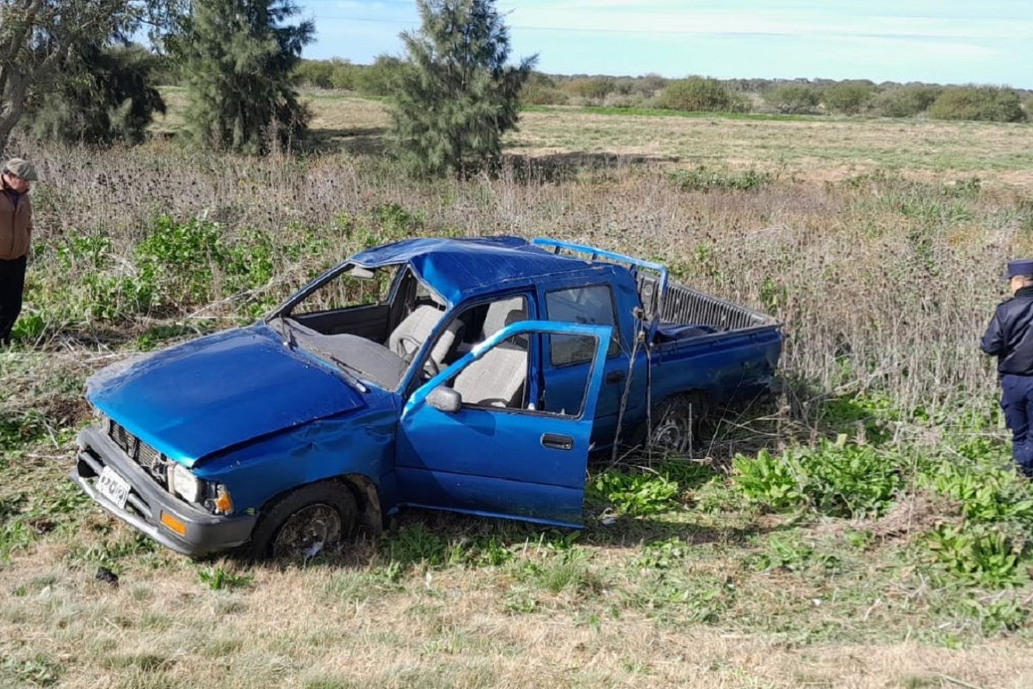 Ceibas. despiste y vuelco de una camioneta
