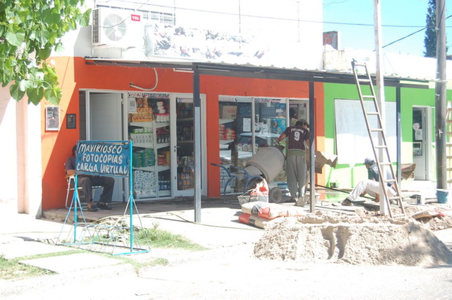 Robaron a mano armada un comercio en Pueblo Nuevo