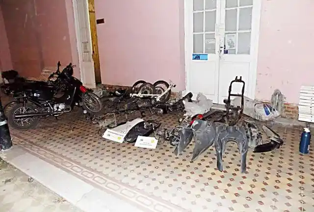 Desarticulan taller de motos clandestino; secuestraron motopartes
