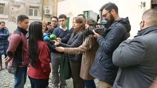La ex niña FARC que asegura que es momento de tomar papel y lápiz