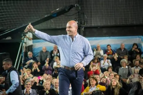 Para Molina cesantías son una medida «antipática», pero destacó ahorro en política