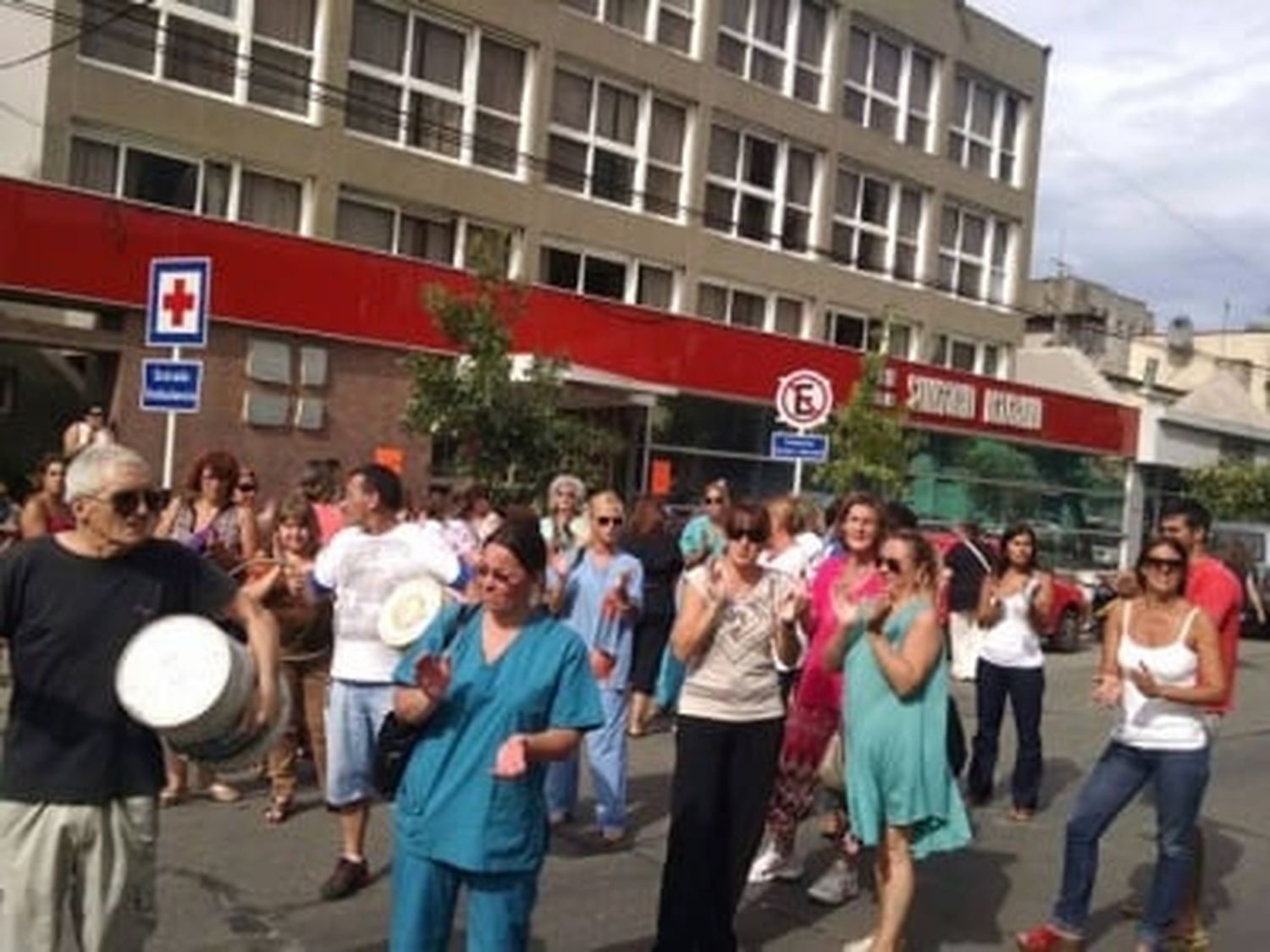 Mar del Plata: Protesta en Sanatorio Belgrano por atraso de sueldos