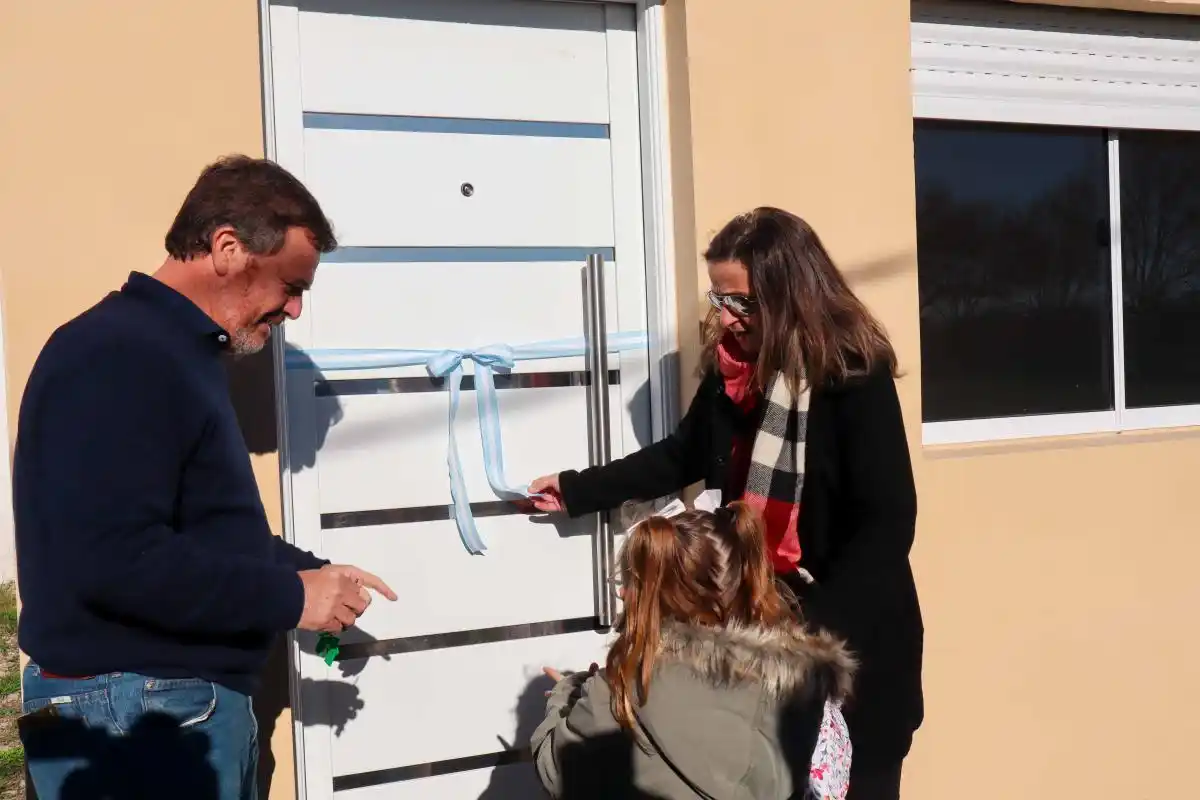 Tené tu casa: se entregó una nueva vivienda