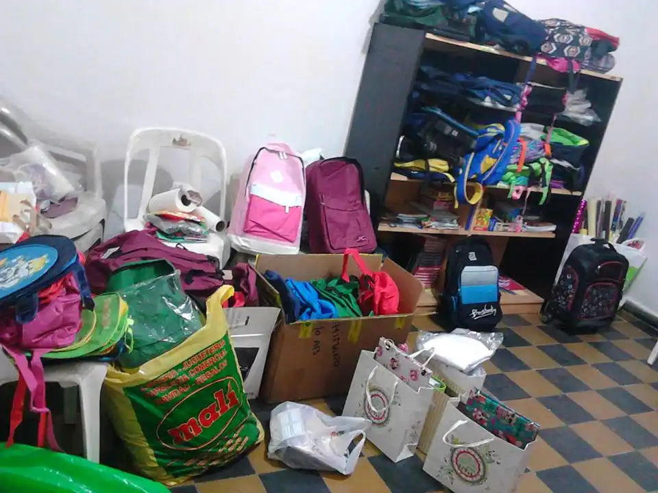 ¡Vamos a la escuela! ya sumó 70 mochilas y necesita 30 más 