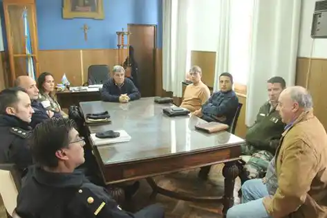 LOBERIA: Reunión por los centros de seguridad del distrito