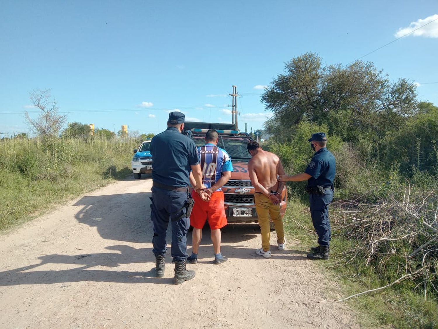 Localizaron y detuvieron a dos hombres que robaron en una vivienda