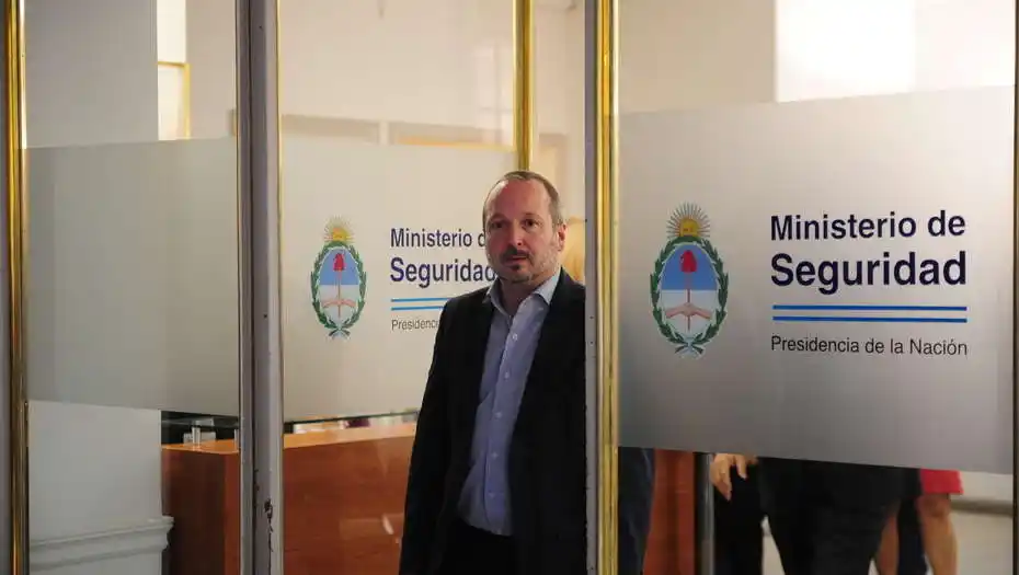 Procesaron a Sabbatella por disponer la adecuación de oficio a Clarín