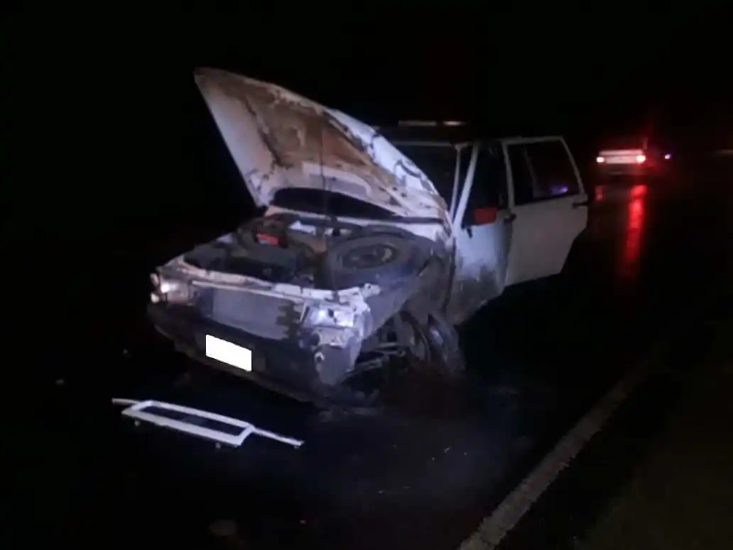 Fuerte choque entre dos automóviles sobre RP 11 cerca de Oro Verde