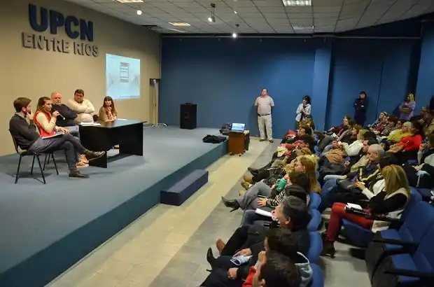 Capacitan a gremios estatales en el sistema digital de recibos de sueldo