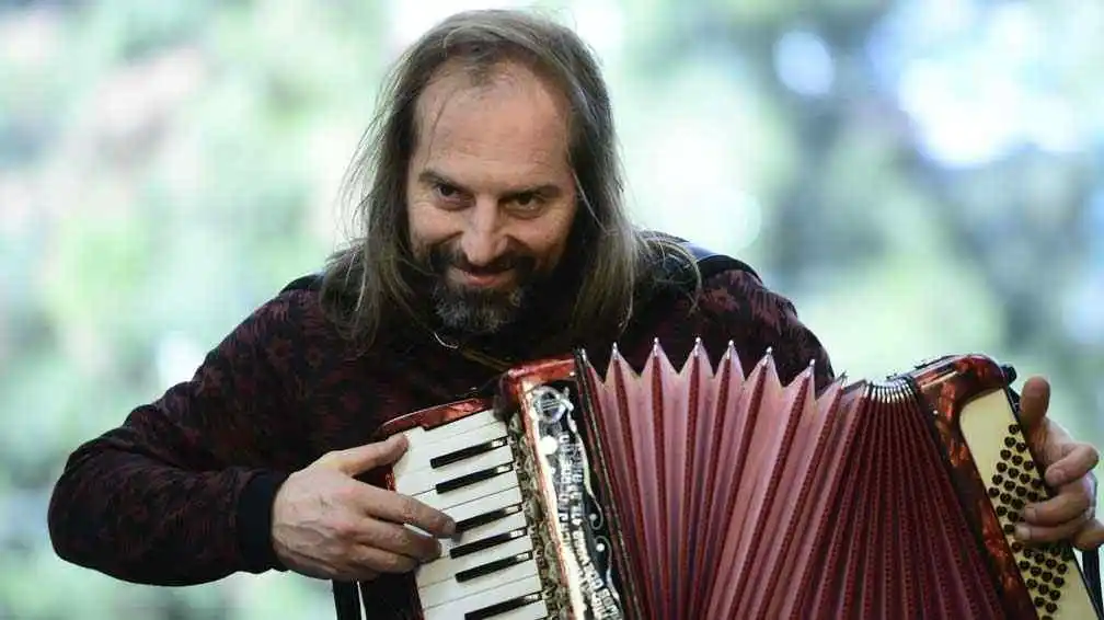 Chango Spasiuk celebra cuatro décadas con la música