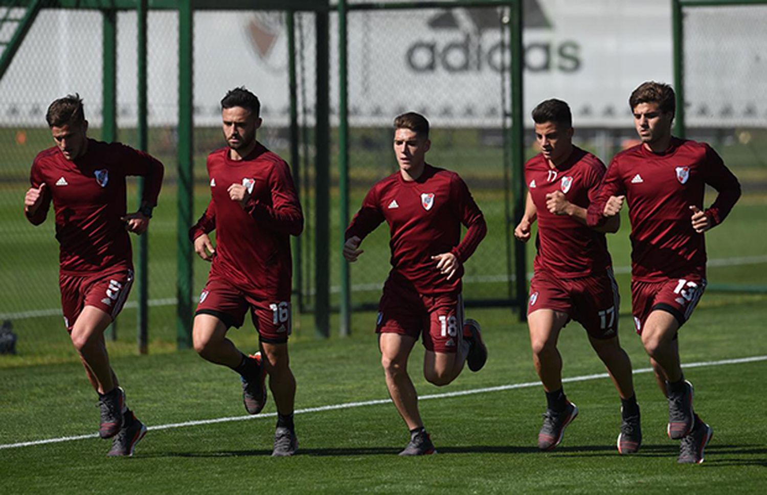 River tuvo un regreso al trabajo con ausencias