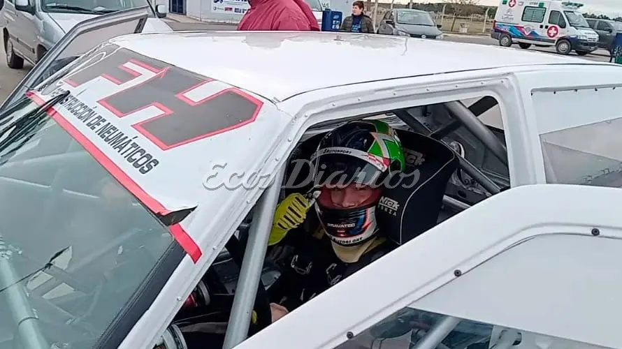 Alejandro Cabrera con el Fiat 1