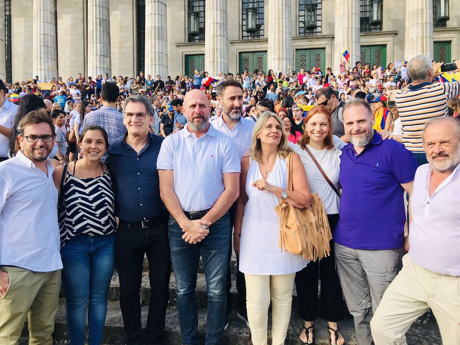 Diputados nacionales por la Provincia participaron en acto contra Nicolás Maduro