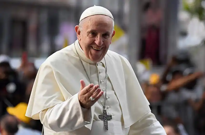 No estaba conforme: el papa Francisco modificó el Padre Nuestro