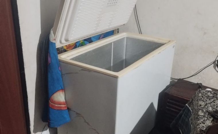 La madre fue quién lo halló dentro del freezer