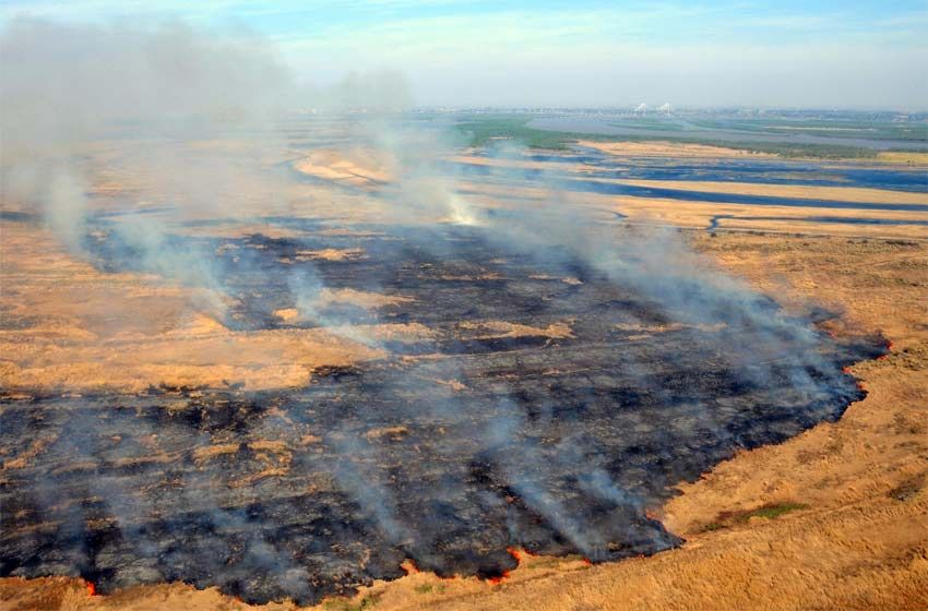 Fuego en las islas: Rossi propuso un acuerdo entre Santa Fe y Entre Ríos