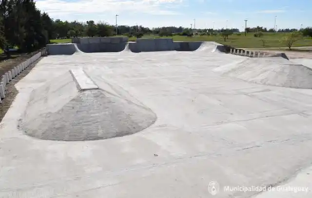 El Skate Park en el extremo final de obra