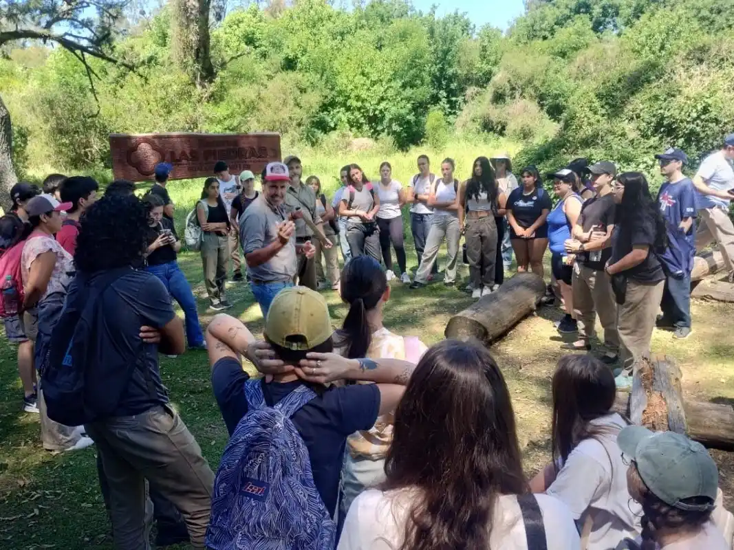 Estudiantes de Veterinaria de la UNER realizaron una jornada educativa en Las Piedras