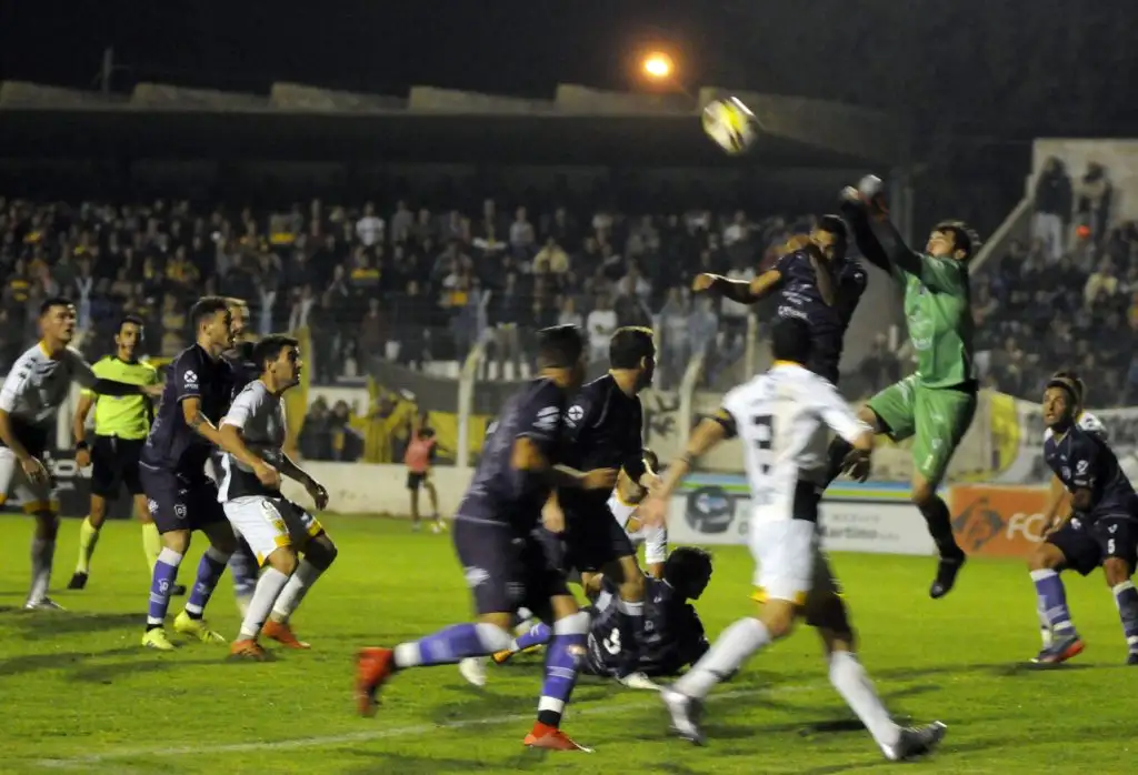 Santamarina terminó el torneo con un empate sin goles