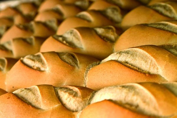Anunciaron un kilo de pan a 18 pesos