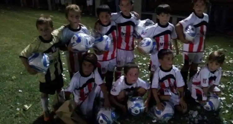 Paraná, Fundición e Independiente de Río Tala campeones