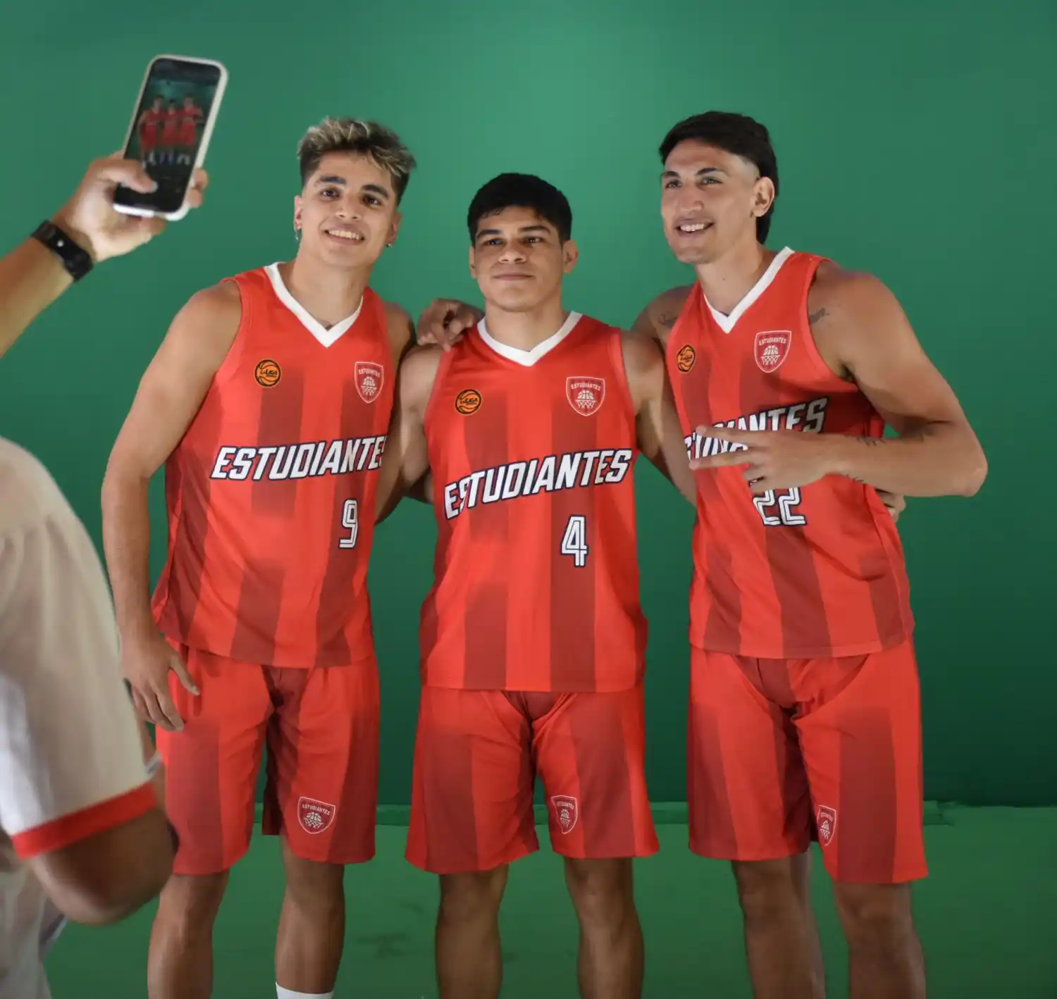 El Rojo busca bajar al líder