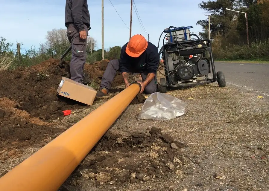 Adecuaron el contrato de una obra de agua y cloacas en el Predio Carrasco