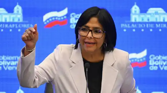 ¿UNA INDIRECTA A EE.UU.?  Gobierno de Maduro cuenta con el pueblo para vencer cualquier dificultad, incluidas las sanciones (Video)