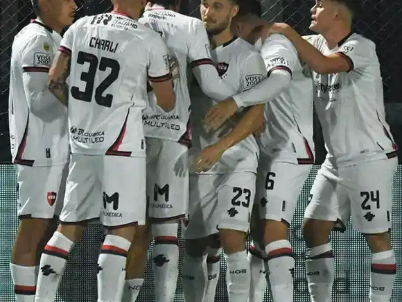 Newell's vencío a Tigre 2-0 y sueña con la clasifica