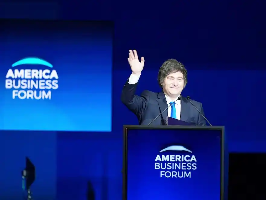 Milei le envió guiños a Trump, criticó al alcalde electo de Nueva York e invitó a invertir en la Argentina