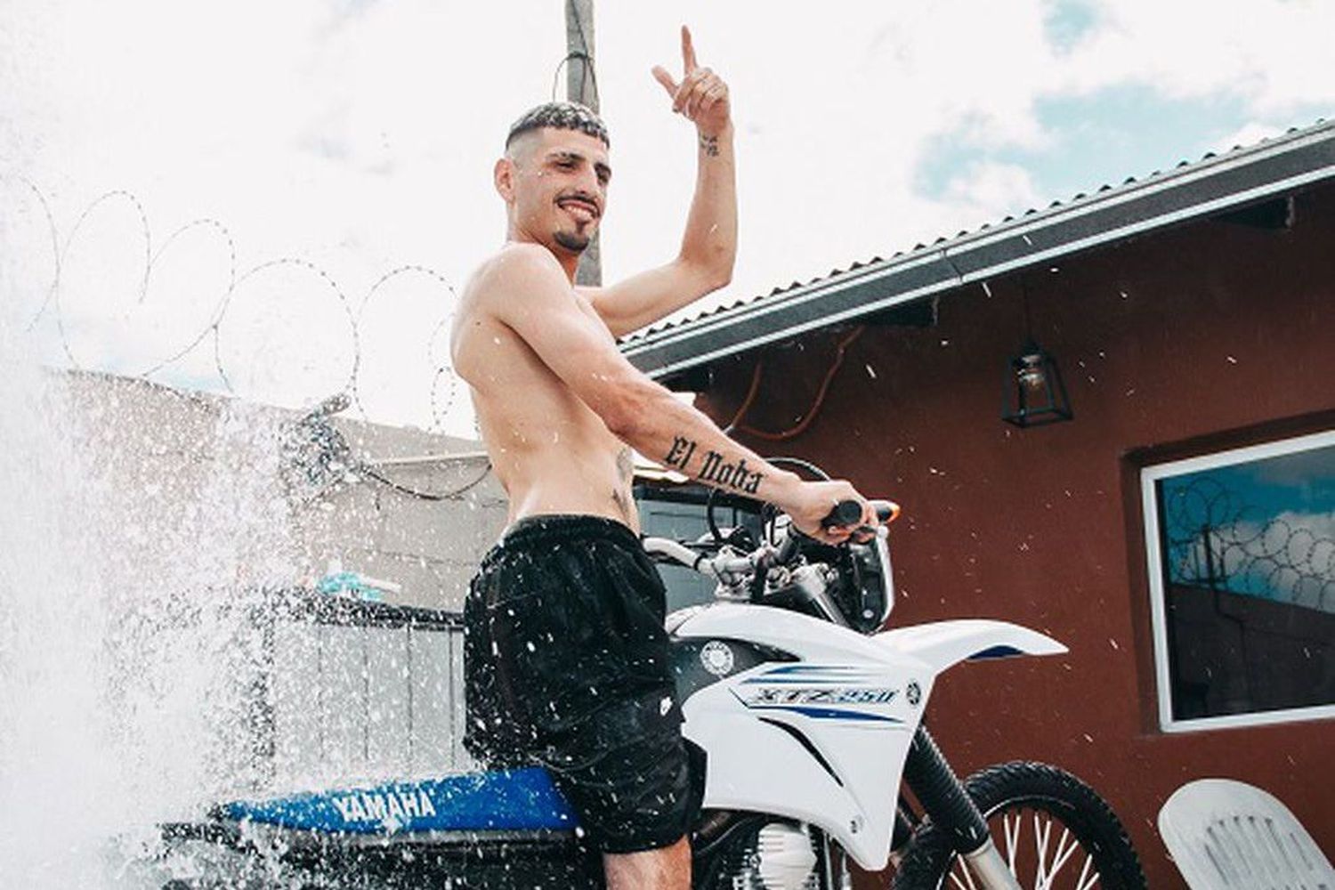 Murió el Noba: El cantante de cumbia 420 no pudo recuperarse del accidente con su moto