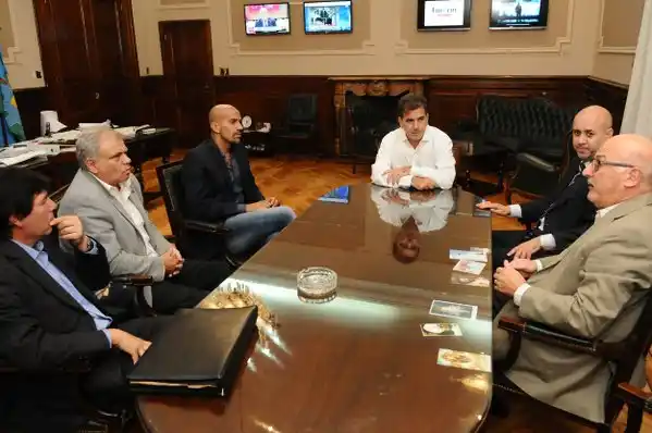 En las vísperas del clásico platense, Ritondo recibió a los presidentes de Estudiantes y Gimnasia