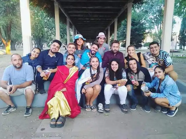 “La amistad es más difícil y más rara que el amor, por eso hay que salvarla como sea”
