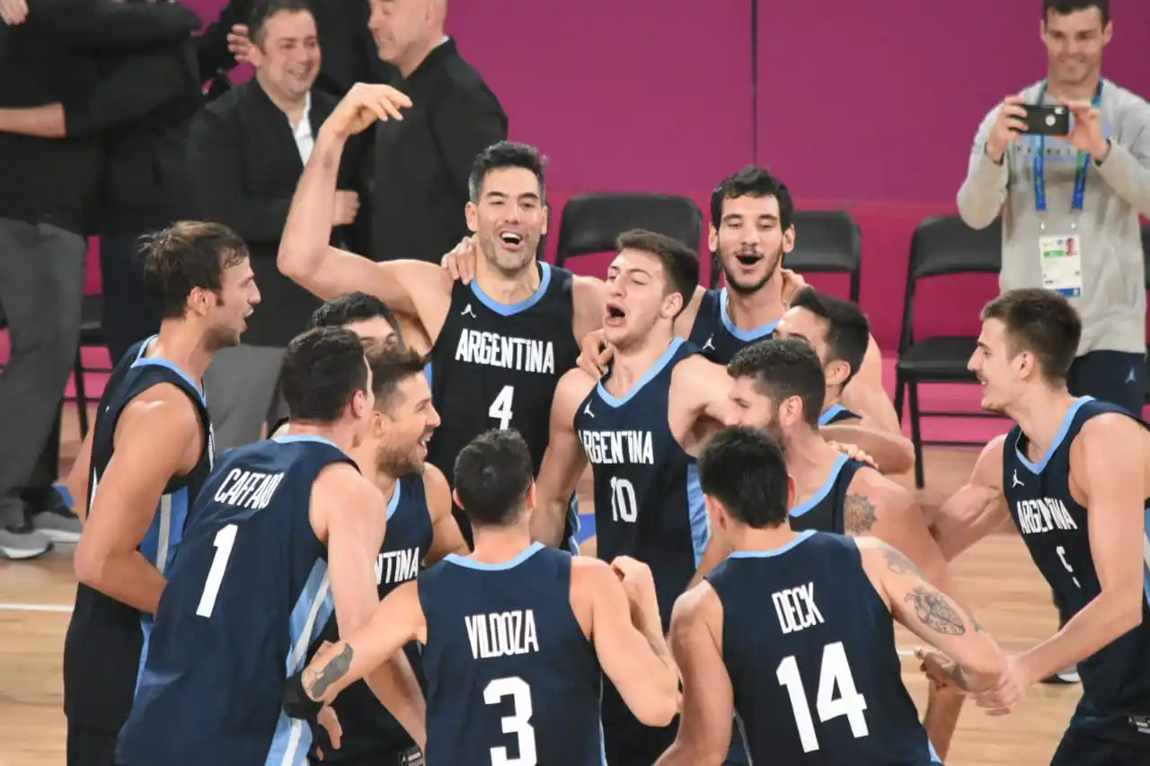 Argentina y una noche soñada en Lima 2019: Oro en básquet y voley y medalla asegurada en handball