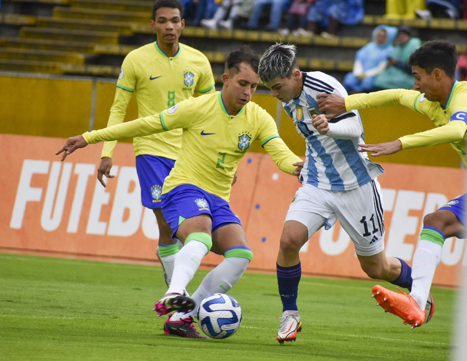 Argentina no pudo con Brasil en la despedida