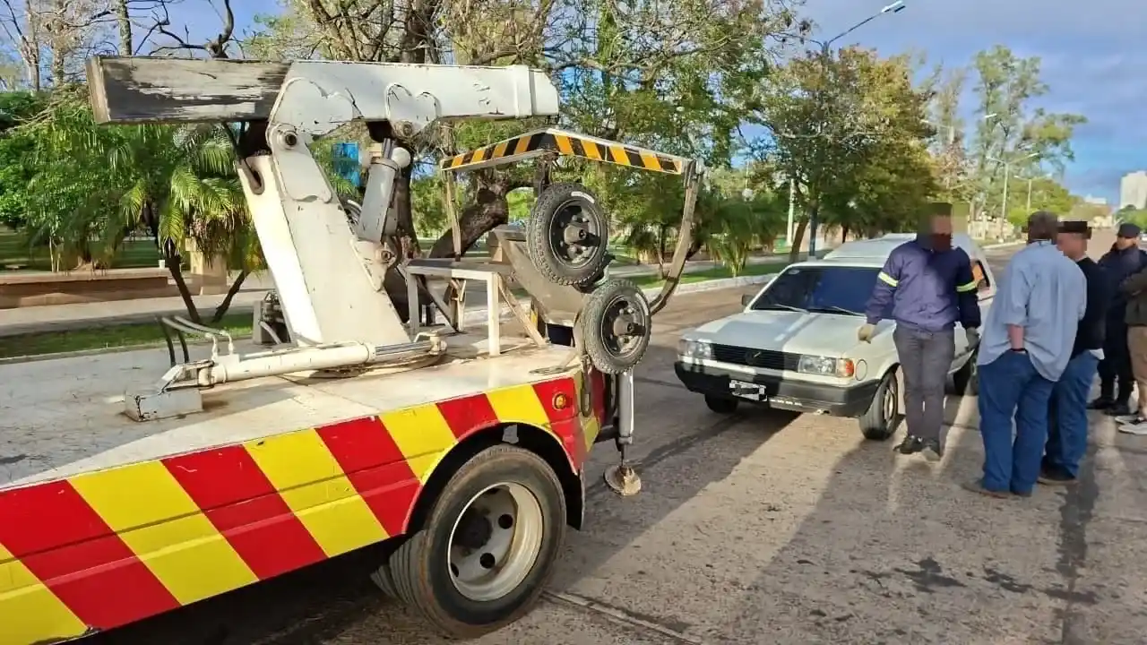 Retuvieron una camioneta tras detectar maniobras peligrosas en la costanera