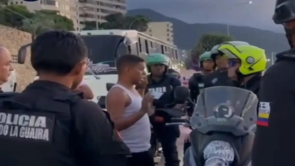 ¿FUNCIONAN LAS REDES SOCIALES? Detienen camioneta por puesto que buscaba bañistas a exceso de velocidad en La Guaira