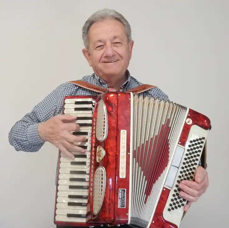 Falleció esta madrugada el maestro Osvaldo Chiappesoni